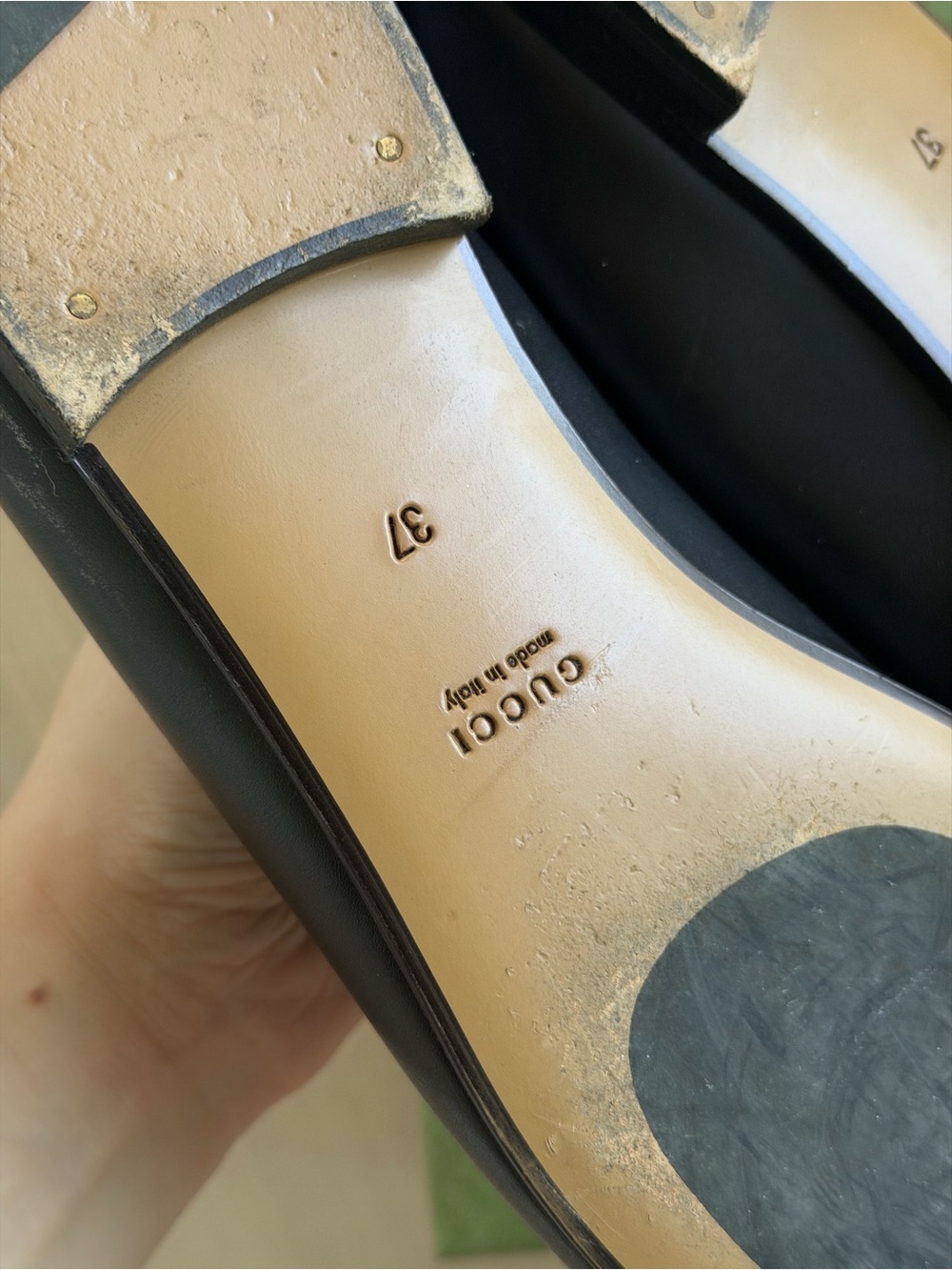 Gucci Black Leather Loafers with Gold Horsebit - Picture 7 of 9
